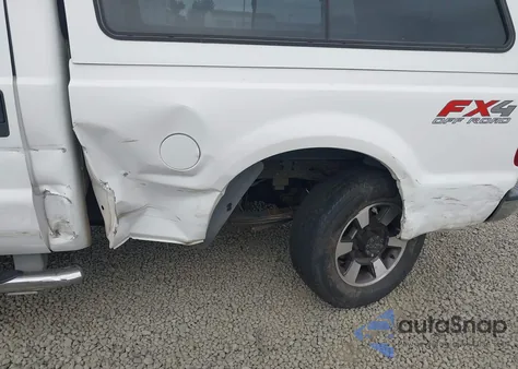 2003 Ford F-250 Lariat/Xl/Xlt из США, поврежденный, VIN 1FTNW21P13EC44128